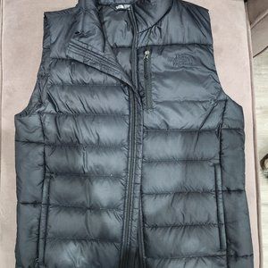 The North Face Men's 550 Down Vest, Navy